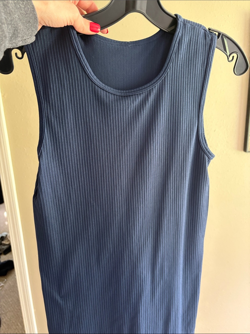 ZYIA Deep Navy Ribbed Tank - Picture 2 of 4